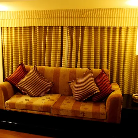Ramada Plaza By Wyndham Karachi Airport Hotel-3